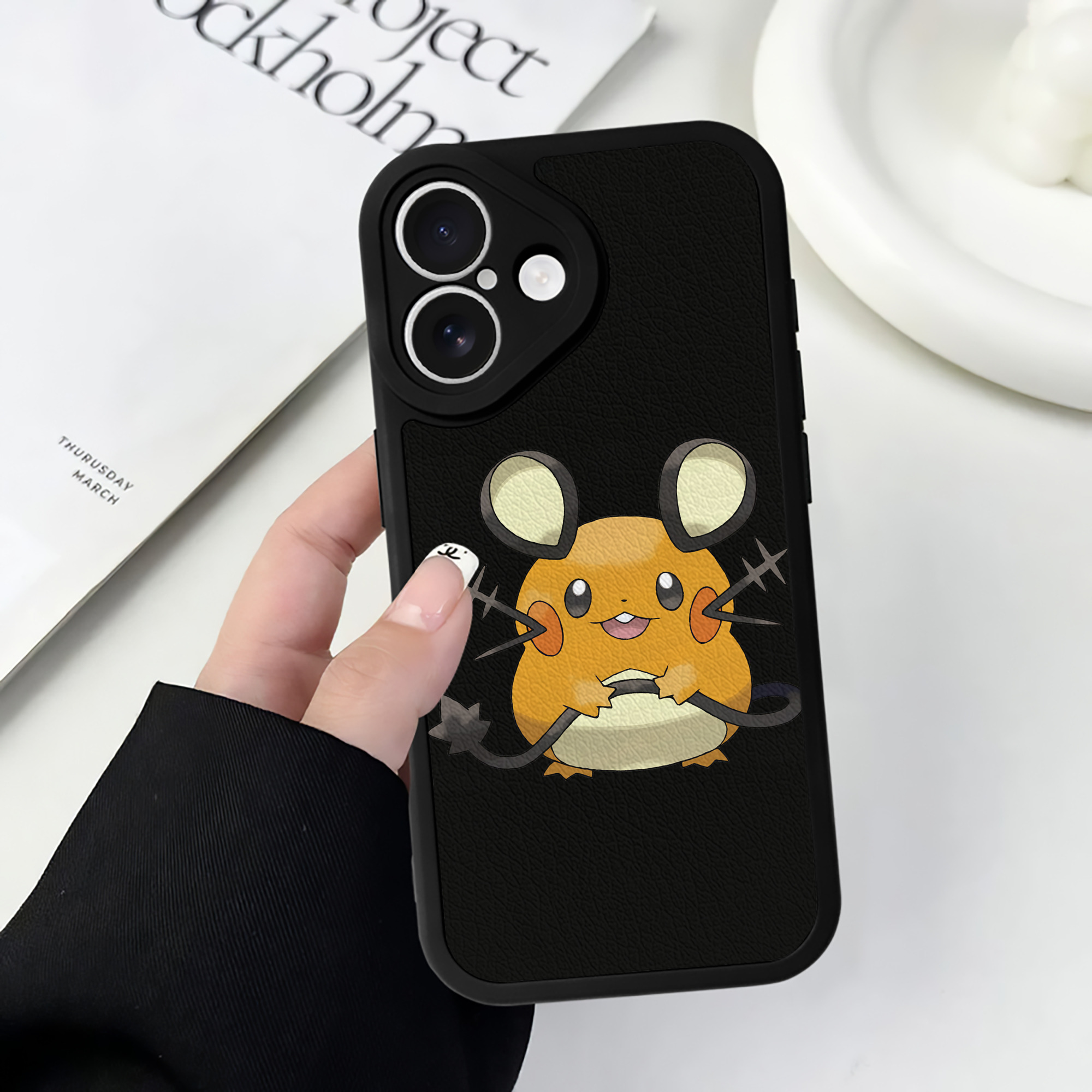 （画像用） ポケットモンスター Pokémon 【iPhone 16シリーズ対応】シリコンスマホケース（レザー調） 材質：シリコン